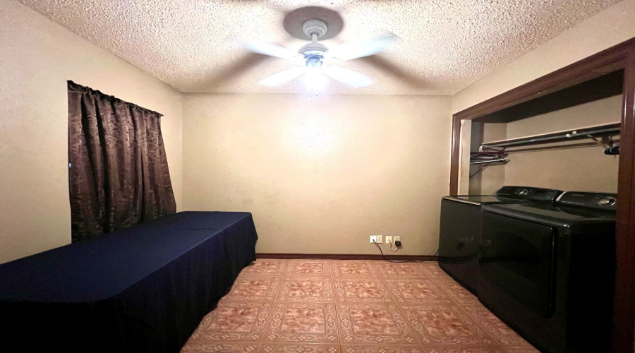 1505 Palmer Dr, Laredo, Texas 78045, 5 Bedrooms Bedrooms, 11 Rooms Rooms,6 BathroomsBathrooms,Residential,For Sale,1505 Palmer Dr,20263918