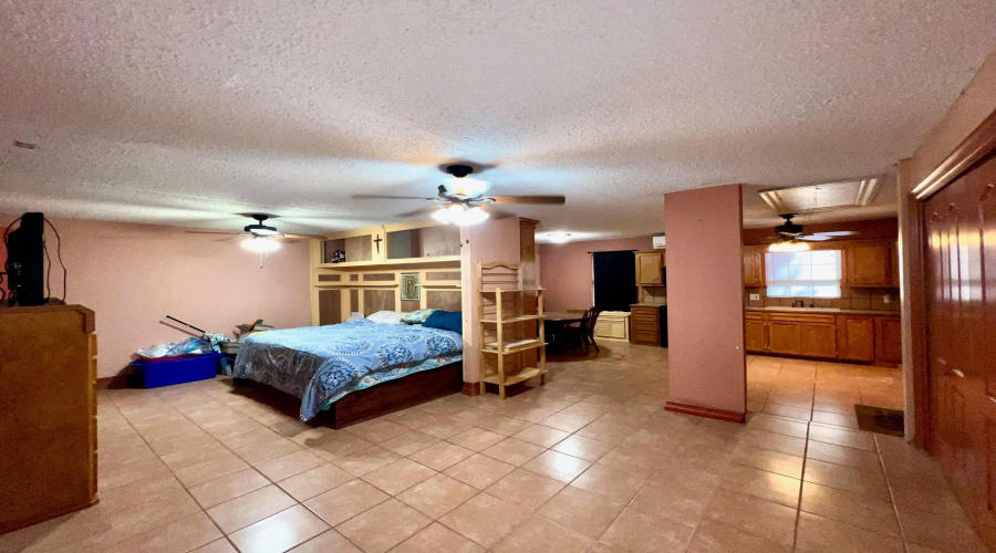 1505 Palmer Dr, Laredo, Texas 78045, 5 Bedrooms Bedrooms, 11 Rooms Rooms,6 BathroomsBathrooms,Residential,For Sale,1505 Palmer Dr,20263918