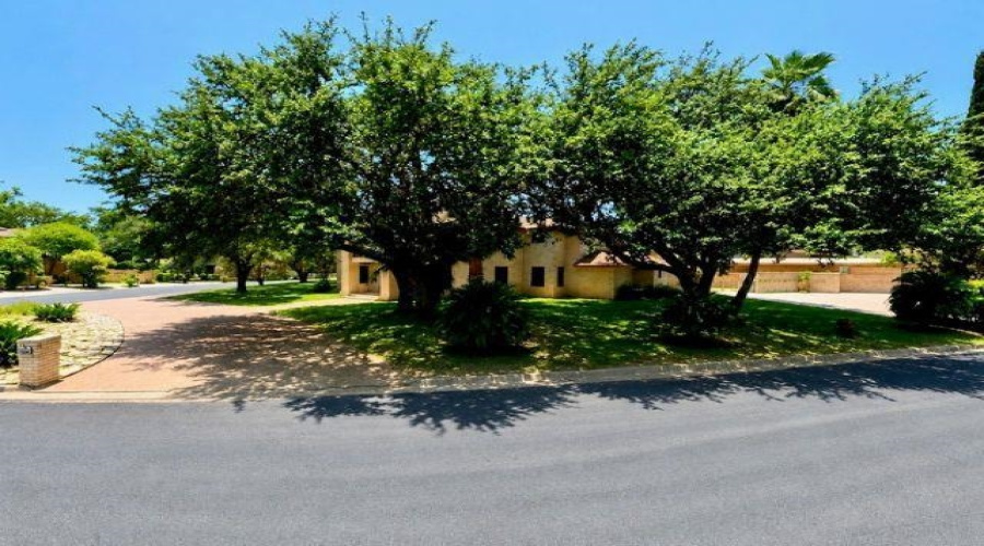 1505 Palmer Dr, Laredo, Texas 78045, 5 Bedrooms Bedrooms, 11 Rooms Rooms,6 BathroomsBathrooms,Residential,For Sale,1505 Palmer Dr,20263918