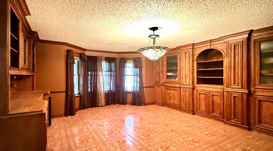 1505 Palmer Dr, Laredo, Texas 78045, 5 Bedrooms Bedrooms, 11 Rooms Rooms,6 BathroomsBathrooms,Residential,For Sale,1505 Palmer Dr,20263918