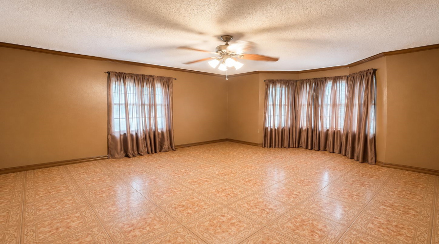 1505 Palmer Dr, Laredo, Texas 78045, 5 Bedrooms Bedrooms, 11 Rooms Rooms,6 BathroomsBathrooms,Residential,For Sale,1505 Palmer Dr,20263918