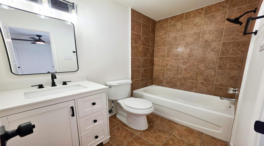 3325 Cuatro Vientos Dr, laredo, Texas 78046, 3 Bedrooms Bedrooms, 3 Rooms Rooms,2 BathroomsBathrooms,Residential,For Sale,3325 Cuatro Vientos Dr,20263919