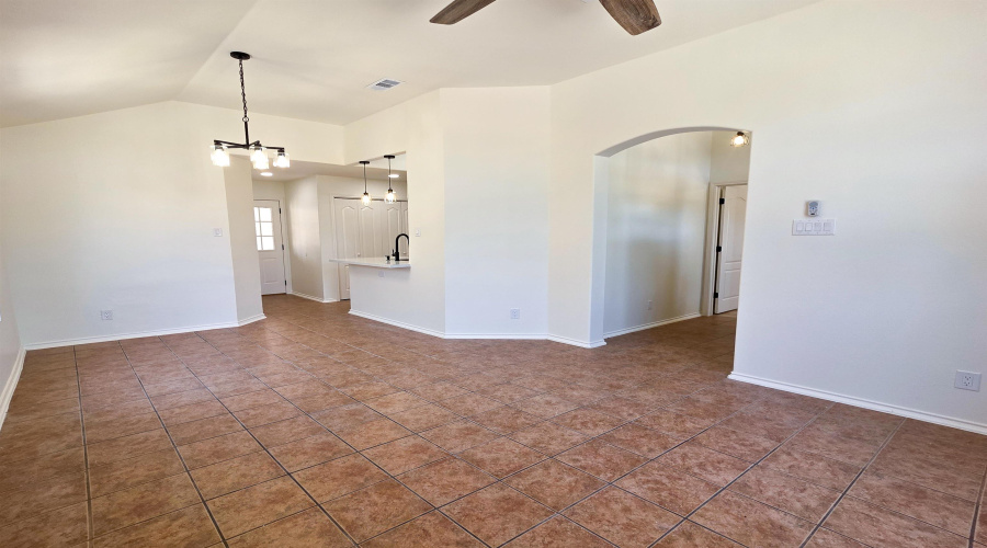 3325 Cuatro Vientos Dr, laredo, Texas 78046, 3 Bedrooms Bedrooms, 3 Rooms Rooms,2 BathroomsBathrooms,Residential,For Sale,3325 Cuatro Vientos Dr,20263919