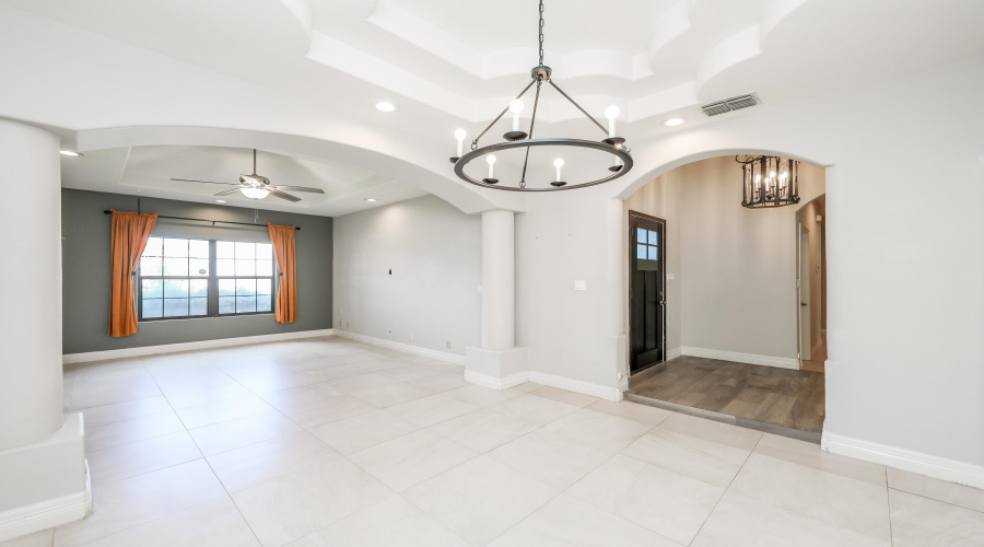 216 Newcastle Dr, Laredo, Texas 78045, 4 Bedrooms Bedrooms, 7 Rooms Rooms,2 BathroomsBathrooms,Residential,For Sale,216 Newcastle Dr,20263921