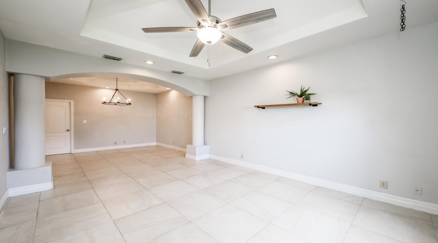 216 Newcastle Dr, Laredo, Texas 78045, 4 Bedrooms Bedrooms, 7 Rooms Rooms,2 BathroomsBathrooms,Residential,For Sale,216 Newcastle Dr,20263921