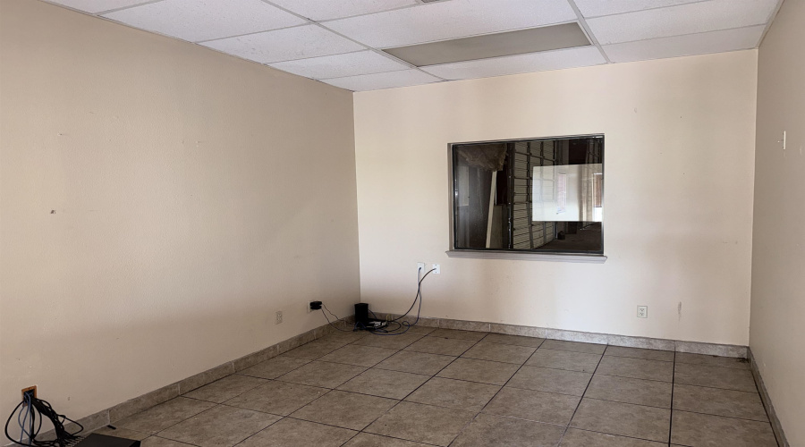14401 Atlanta Dr, LAREDO, Texas 78045-0000, 1 Bedroom Bedrooms, 21 Rooms Rooms,3 BathroomsBathrooms,Commercial/industrial,For Rent,14401 Atlanta Dr,20263923