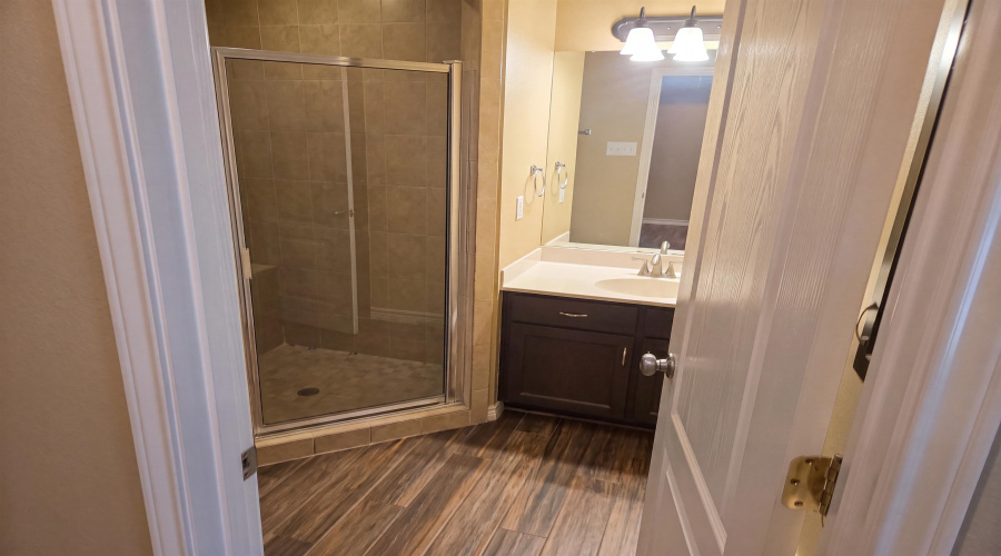 4517 Vanessita Crt, Laredo, Texas 78046-8839, 3 Bedrooms Bedrooms, 6 Rooms Rooms,2 BathroomsBathrooms,Residential,For Sale,4517 Vanessita Crt,20263926