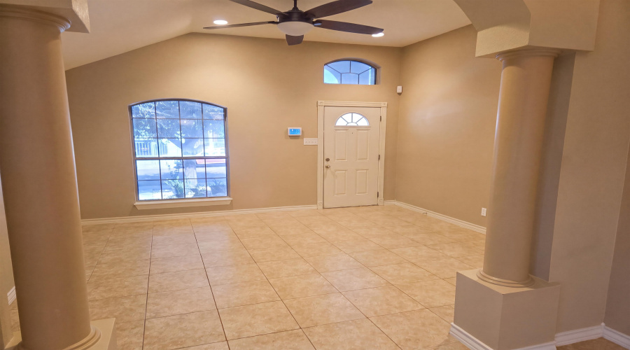 4517 Vanessita Crt, Laredo, Texas 78046-8839, 3 Bedrooms Bedrooms, 6 Rooms Rooms,2 BathroomsBathrooms,Residential,For Sale,4517 Vanessita Crt,20263926