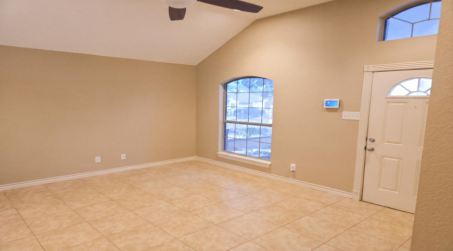 4517 Vanessita Crt, Laredo, Texas 78046-8839, 3 Bedrooms Bedrooms, 6 Rooms Rooms,2 BathroomsBathrooms,Residential,For Sale,4517 Vanessita Crt,20263926