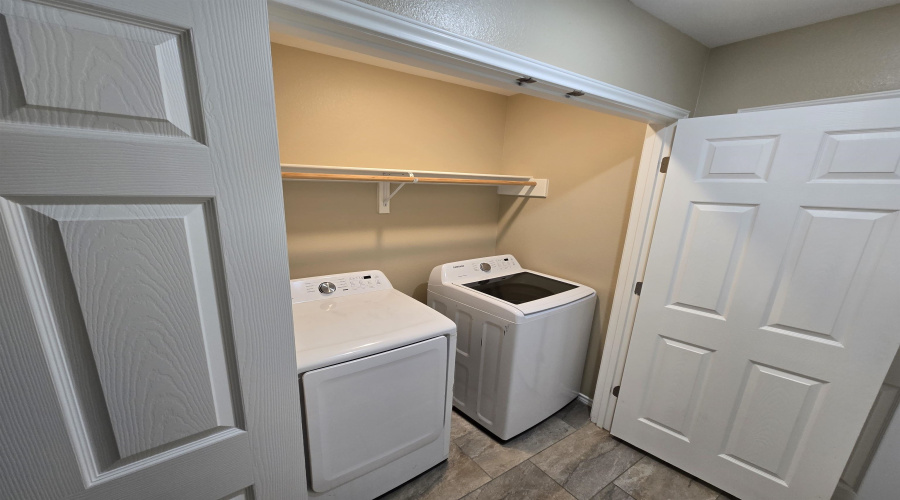 5821 Doctorado Dr., Laredo, Texas 78046, 3 Bedrooms Bedrooms, 4 Rooms Rooms,2 BathroomsBathrooms,Residential,For Rent,5821 Doctorado Dr.,20263927