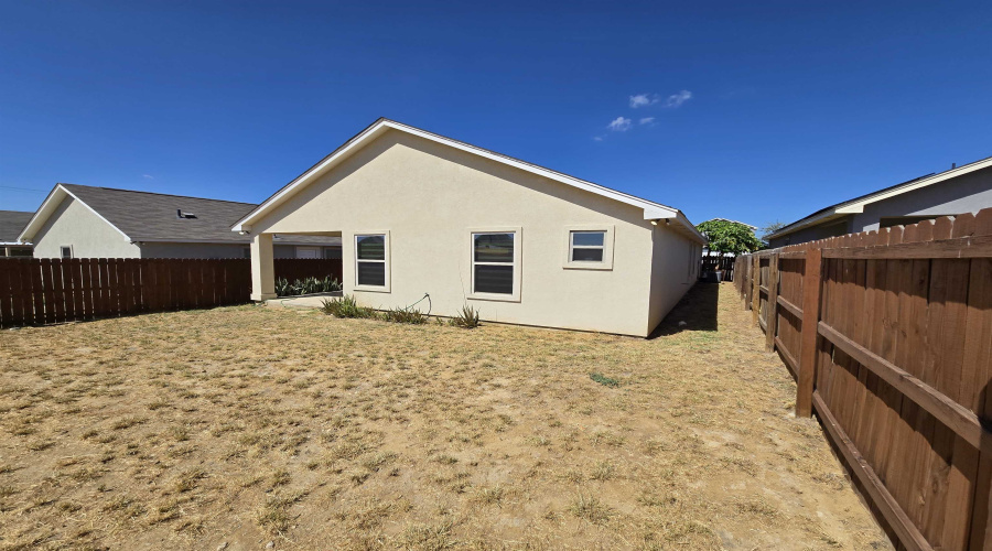 5821 Doctorado Dr., Laredo, Texas 78046, 3 Bedrooms Bedrooms, 4 Rooms Rooms,2 BathroomsBathrooms,Residential,For Rent,5821 Doctorado Dr.,20263927