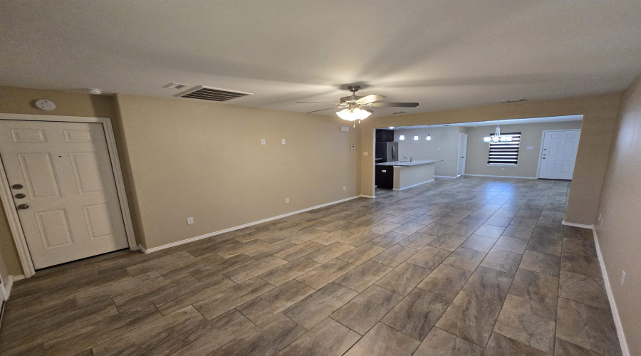 5821 Doctorado Dr., Laredo, Texas 78046, 3 Bedrooms Bedrooms, 4 Rooms Rooms,2 BathroomsBathrooms,Residential,For Rent,5821 Doctorado Dr.,20263927