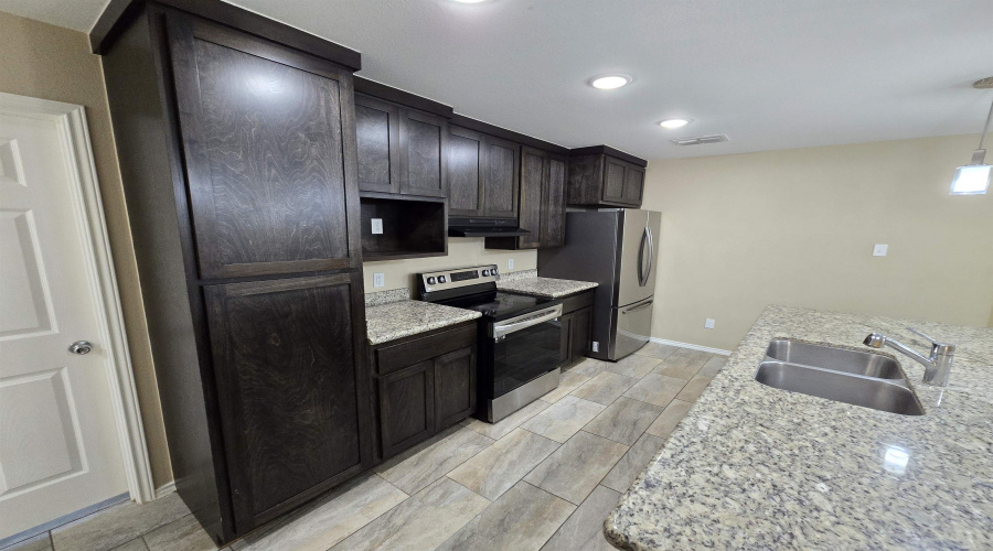 5821 Doctorado Dr., Laredo, Texas 78046, 3 Bedrooms Bedrooms, 4 Rooms Rooms,2 BathroomsBathrooms,Residential,For Rent,5821 Doctorado Dr.,20263927