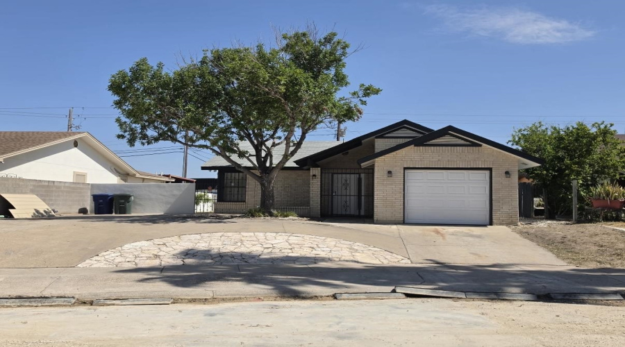 247 Northpoint Dr, Laredo, Alabama 78041, 3 Bedrooms Bedrooms, 5 Rooms Rooms,2 BathroomsBathrooms,Residential,For Rent,247 Northpoint Dr,20263928