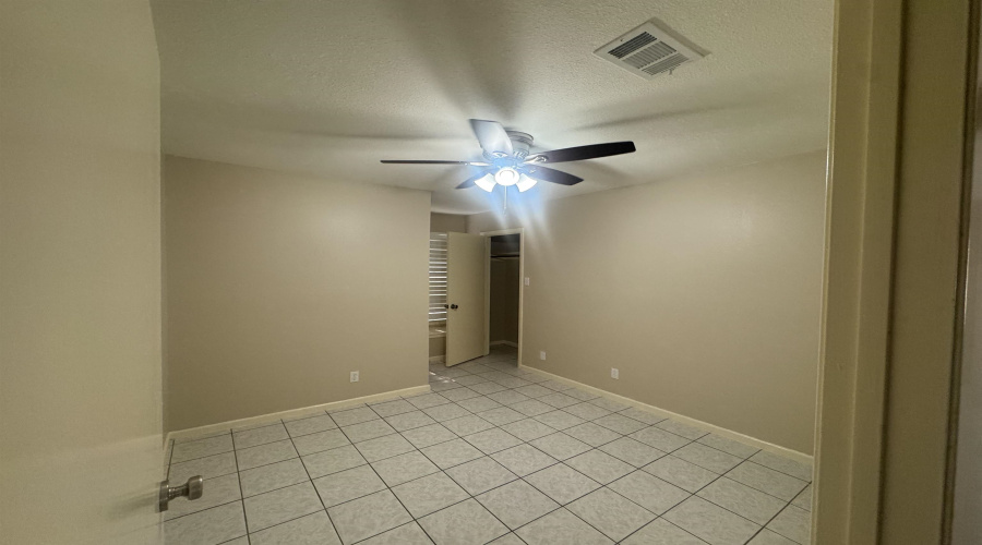 247 Northpoint Dr, Laredo, Alabama 78041, 3 Bedrooms Bedrooms, 5 Rooms Rooms,2 BathroomsBathrooms,Residential,For Rent,247 Northpoint Dr,20263928