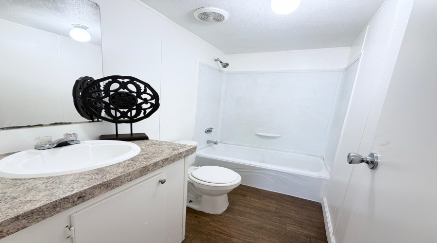 4526 La Cienega Ln, Laredo, Texas 78046, 3 Bedrooms Bedrooms, 7 Rooms Rooms,3 BathroomsBathrooms,Residential,For Sale,4526 La Cienega Ln,20263932