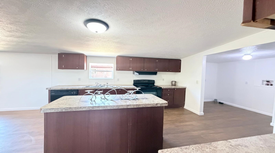 4526 La Cienega Ln, Laredo, Texas 78046, 3 Bedrooms Bedrooms, 7 Rooms Rooms,3 BathroomsBathrooms,Residential,For Sale,4526 La Cienega Ln,20263932