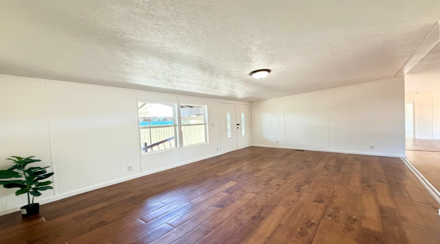 4526 La Cienega Ln, Laredo, Texas 78046, 3 Bedrooms Bedrooms, 7 Rooms Rooms,3 BathroomsBathrooms,Residential,For Sale,4526 La Cienega Ln,20263932