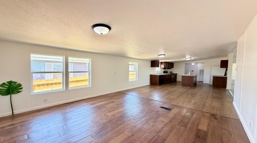 4526 La Cienega Ln, Laredo, Texas 78046, 3 Bedrooms Bedrooms, 7 Rooms Rooms,3 BathroomsBathrooms,Residential,For Sale,4526 La Cienega Ln,20263932