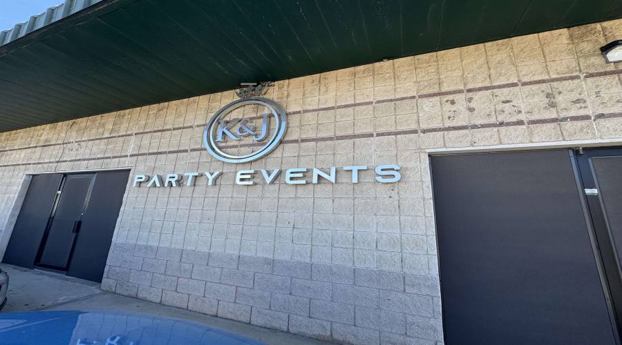 12520 Mines Rd, Laredo, Texas 78045, 1 Room Rooms,2 BathroomsBathrooms,Commercial retail/office,For Rent,12520 Mines Rd,20263945