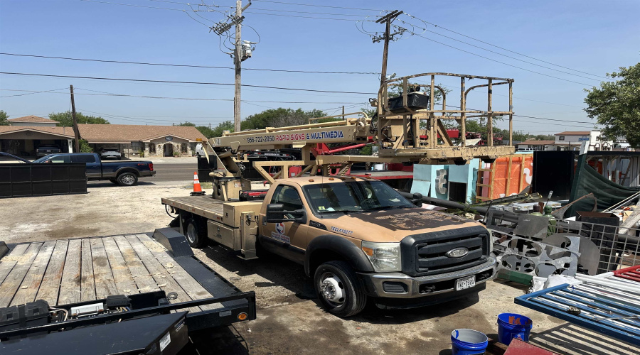3901 McPherson Rd, Laredo, Texas 78041, 1 Room Rooms,1 BathroomBathrooms,Commercial retail/office,For Sale,3901 McPherson Rd,20263946