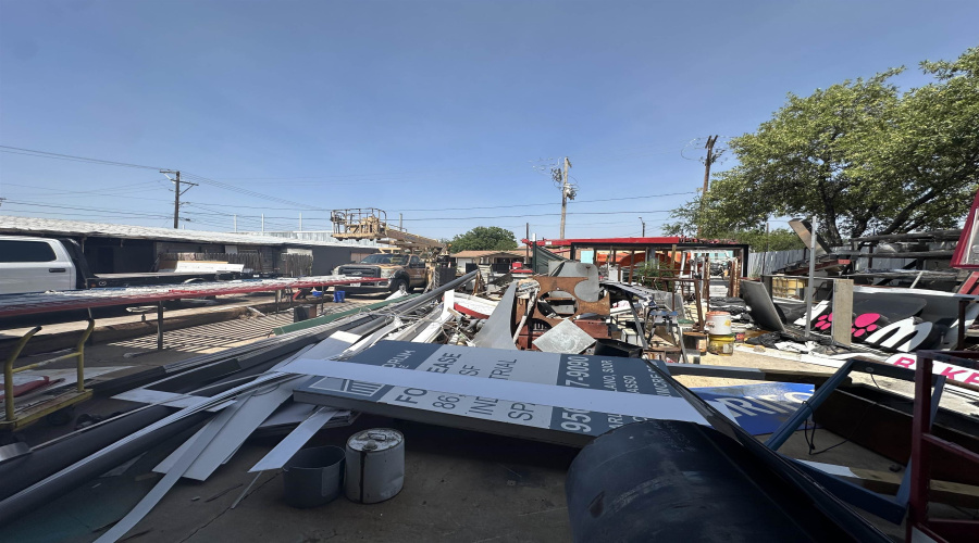 3901 McPherson Rd, Laredo, Texas 78041, 1 Room Rooms,1 BathroomBathrooms,Commercial retail/office,For Sale,3901 McPherson Rd,20263946