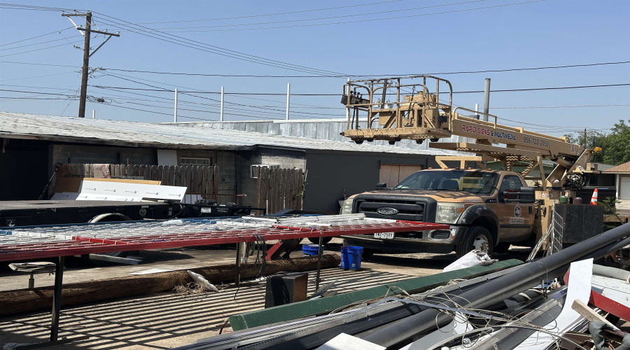 3901 McPherson Rd, Laredo, Texas 78041, 1 Room Rooms,1 BathroomBathrooms,Commercial retail/office,For Sale,3901 McPherson Rd,20263946