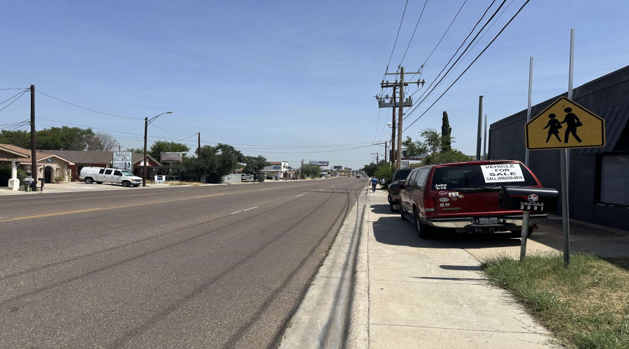 3901 McPherson Rd, Laredo, Texas 78041, 1 Room Rooms,1 BathroomBathrooms,Commercial retail/office,For Sale,3901 McPherson Rd,20263946