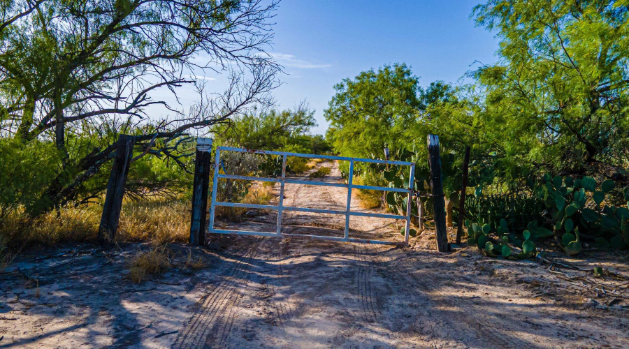 23301 FM 1472, LAREDO, Texas 78045, ,Land,For Sale,23301 FM 1472,20263935