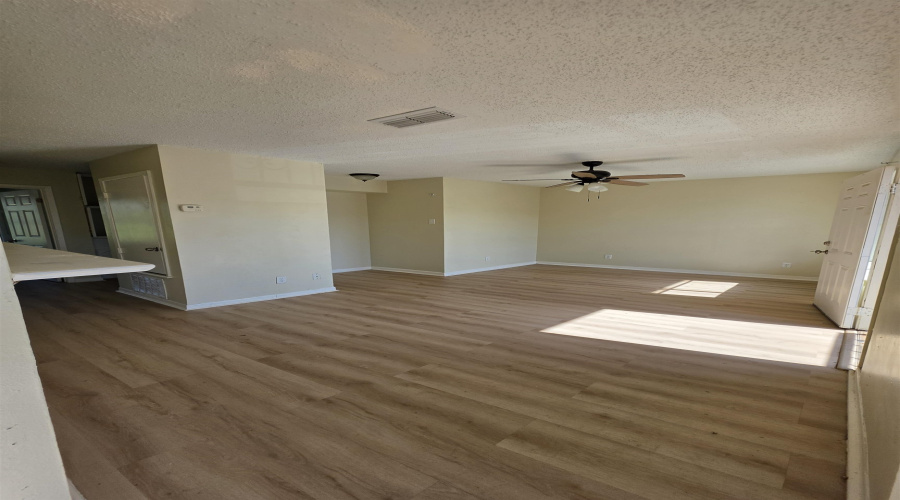 4902 Marcella Ave, Laredo, Texas 78041, 2 Bedrooms Bedrooms, 3 Rooms Rooms,1 BathroomBathrooms,Residential,For Rent,4902 Marcella Ave,20263934