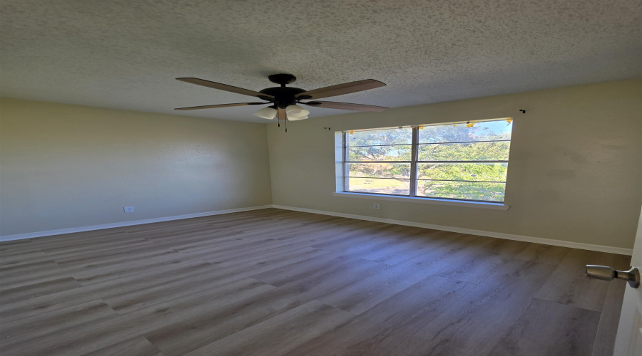 4902 Marcella Ave, Laredo, Texas 78041, 2 Bedrooms Bedrooms, 3 Rooms Rooms,1 BathroomBathrooms,Residential,For Rent,4902 Marcella Ave,20263934
