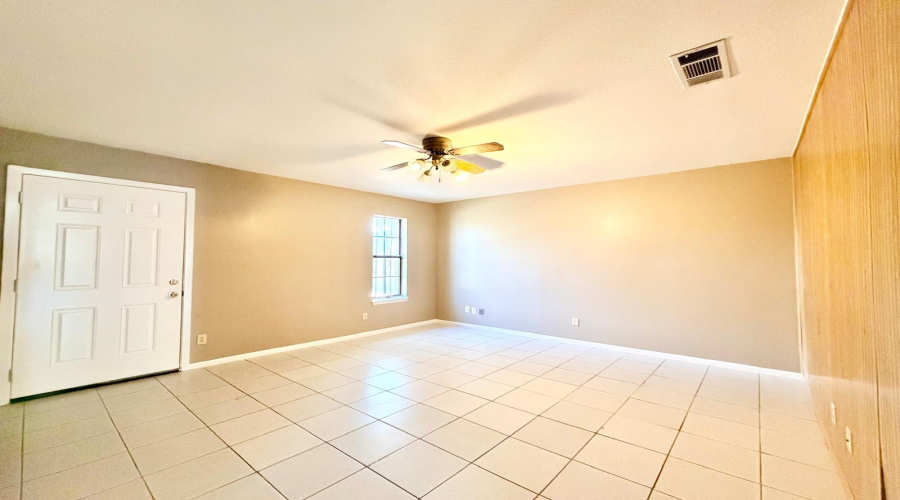 223 S Dakota St S, Laredo, Texas 78041, 3 Bedrooms Bedrooms, 7 Rooms Rooms,2 BathroomsBathrooms,Residential,For Rent,223 S Dakota St S,20263936