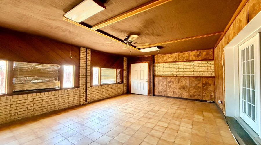 223 S Dakota St S, Laredo, Texas 78041, 3 Bedrooms Bedrooms, 7 Rooms Rooms,2 BathroomsBathrooms,Residential,For Rent,223 S Dakota St S,20263936