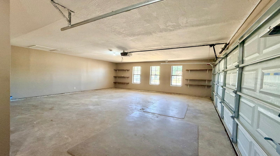 223 S Dakota St S, Laredo, Texas 78041, 3 Bedrooms Bedrooms, 7 Rooms Rooms,2 BathroomsBathrooms,Residential,For Rent,223 S Dakota St S,20263936