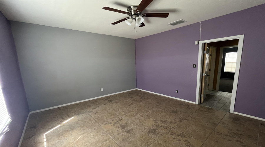 304 Camino Bolivar, Laredo, Texas 78043, 4 Bedrooms Bedrooms, 6 Rooms Rooms,3 BathroomsBathrooms,Residential,For Sale,304 Camino Bolivar,20263937