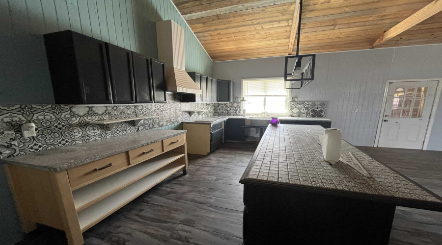 304 Camino Bolivar, Laredo, Texas 78043, 4 Bedrooms Bedrooms, 6 Rooms Rooms,3 BathroomsBathrooms,Residential,For Sale,304 Camino Bolivar,20263937