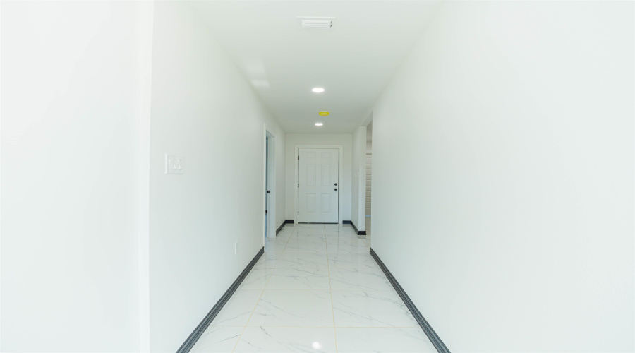 5059 Luna Grande Lp., Laredo, Texas 78046, 3 Bedrooms Bedrooms, 5 Rooms Rooms,2 BathroomsBathrooms,Residential,For Sale,5059 Luna Grande Lp.,20263938