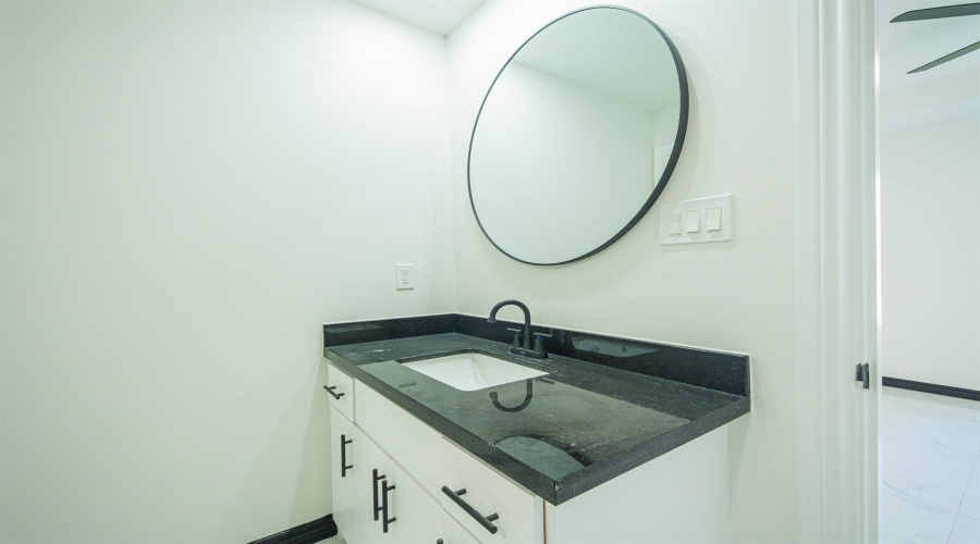 5059 Luna Grande Lp., Laredo, Texas 78046, 3 Bedrooms Bedrooms, 5 Rooms Rooms,2 BathroomsBathrooms,Residential,For Sale,5059 Luna Grande Lp.,20263938
