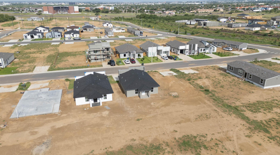 5059 Luna Grande Lp., Laredo, Texas 78046, 3 Bedrooms Bedrooms, 5 Rooms Rooms,2 BathroomsBathrooms,Residential,For Sale,5059 Luna Grande Lp.,20263938