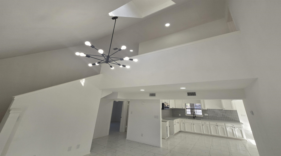 8606 Puerto Viejo, Laredo, Texas 78045-6225, 4 Bedrooms Bedrooms, 6 Rooms Rooms,2 BathroomsBathrooms,Residential,For Sale,8606 Puerto Viejo,20263941