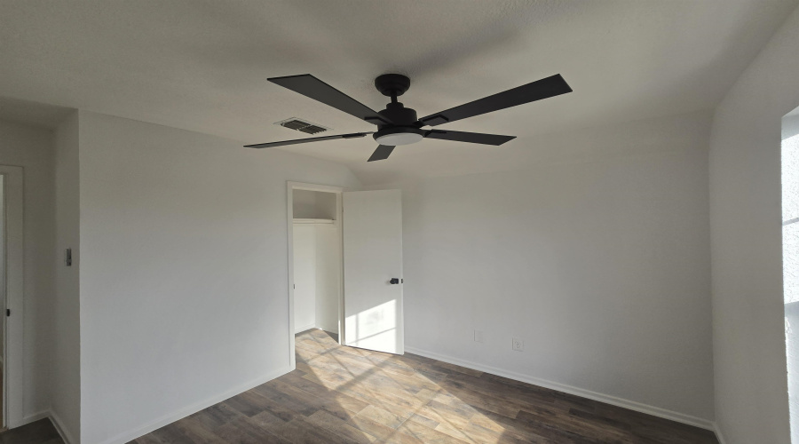 8606 Puerto Viejo, Laredo, Texas 78045-6225, 4 Bedrooms Bedrooms, 6 Rooms Rooms,2 BathroomsBathrooms,Residential,For Sale,8606 Puerto Viejo,20263941