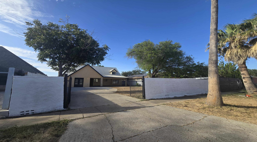 8606 Puerto Viejo, Laredo, Texas 78045-6225, 4 Bedrooms Bedrooms, 6 Rooms Rooms,2 BathroomsBathrooms,Residential,For Sale,8606 Puerto Viejo,20263941