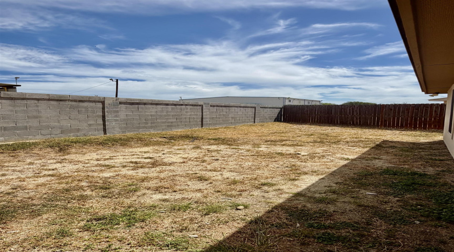 5310 Hacienda Ln, Laredo, Texas 78046, 3 Bedrooms Bedrooms, 5 Rooms Rooms,2 BathroomsBathrooms,Residential,For Rent,5310 Hacienda Ln,20263944