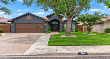 707 Ruby Rd, Laredo, Texas 78045-6351, 3 Bedrooms Bedrooms, 4 Rooms Rooms,2 BathroomsBathrooms,Residential,For Sale,707 Ruby Rd,20263948 707 Ruby Rd, Laredo, Texas 78045-6351, 3 Bedrooms Bedrooms, 4 Rooms Rooms,2 BathroomsBathrooms,Residential,For Sale,707 Ruby Rd,20263948
