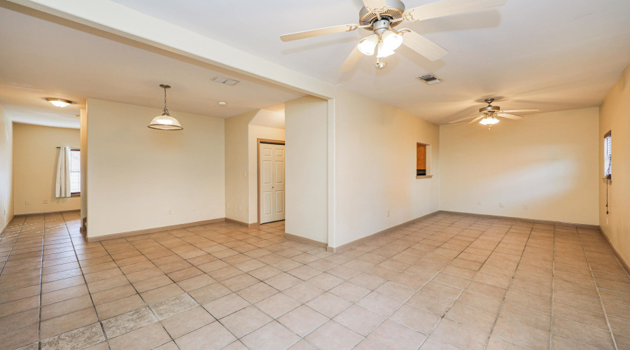2445 Monarch Dr, LAREDO, Texas 78045, 4 Bedrooms Bedrooms, 8 Rooms Rooms,2 BathroomsBathrooms,Residential,For Sale,2445 Monarch Dr,20263949