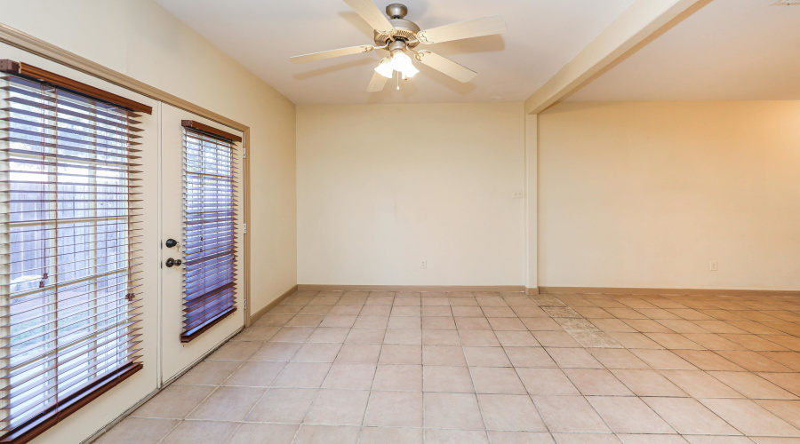 2445 Monarch Dr, LAREDO, Texas 78045, 4 Bedrooms Bedrooms, 8 Rooms Rooms,2 BathroomsBathrooms,Residential,For Sale,2445 Monarch Dr,20263949