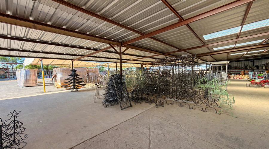 8221 San Dario Ave, Laredo, Texas 78045, 1 Bedroom Bedrooms, 51 Rooms Rooms,4 BathroomsBathrooms,Commercial/industrial,For Sale,8221 San Dario Ave,20263947