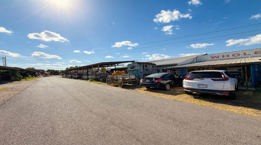 8221 San Dario Ave, Laredo, Texas 78045, 1 Bedroom Bedrooms, 51 Rooms Rooms,4 BathroomsBathrooms,Commercial/industrial,For Sale,8221 San Dario Ave,20263947