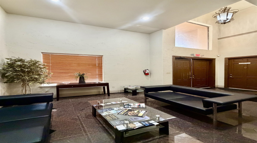 408 Shiloh Dr, Laredo, Texas 78045, 6 Rooms Rooms,2 BathroomsBathrooms,Commercial retail/office,For Rent,408 Shiloh Dr,20263954