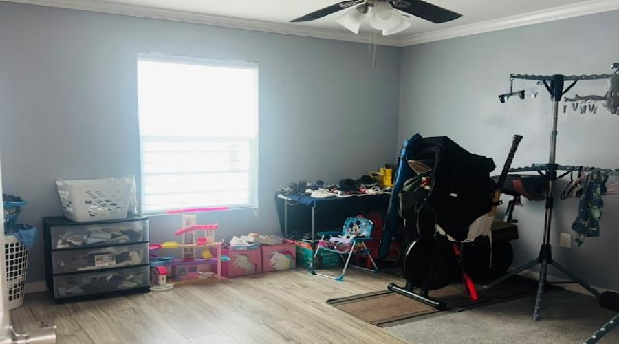1218 Sanders Ave, Laredo, Texas 78040, 3 Bedrooms Bedrooms, 5 Rooms Rooms,2 BathroomsBathrooms,Residential,For Sale,1218 Sanders Ave,20263950